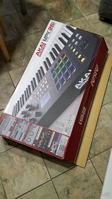 Akai MPK261 midi klávesy - 2