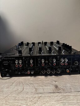 Pioneer DJM 700 - 2