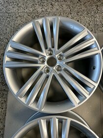 Originál alu Škoda Scala / Kamiq Sirius r18 5x100 - 2