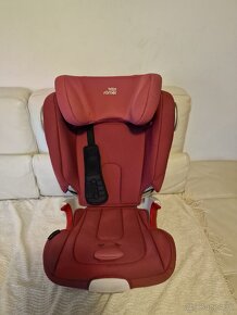 Britax Romer Kidfix detská autosedačka 15 - 36kg - 2