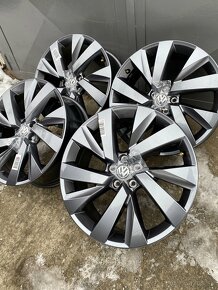 ✅ R18 ®️ Originál VW 5x100 , ET39 ✅ Taigo T-Cross - 2