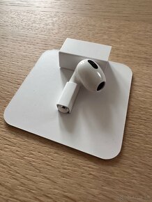 Original Apple Nahradne sluchadlo - Airpods 3gen. - 2