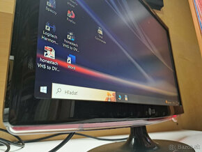 22-Palcový - LED Monitor LG Flatron W2261VP - 2