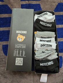 Predám nové ponožky zn. Moschino - 2