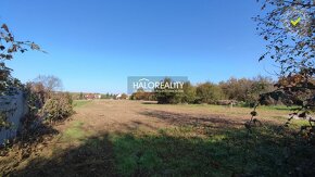 HALO reality - Predaj, pozemok pre rodinný dom   2840 m2 Par - 2