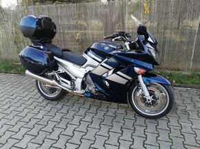 Yamaha FJR 1300 - 2