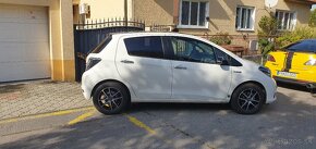 Toyota yaris 1,33 73kw 99ps biela zachovale auto - 2