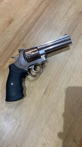 Smith Wesson - 2