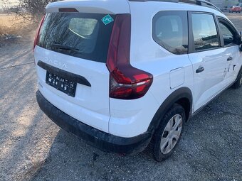 Predám Havarovanú Dacia Jogger 999 benzin LPG  rok 2023 - 2