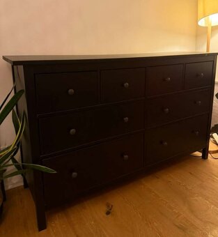 Hemnes IKEA komoda 8 zásuvkova tmavo hneda - 2