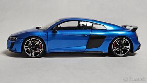 Kengfai 1:18 Audi R8 Coupé - 2