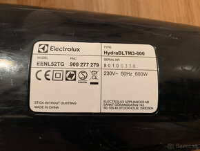 Predám vysávač Electrolux Energica EENL 52TG - 2