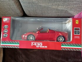 Predám RC model Ferrari F430 spider - 2