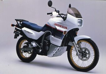 Kúpim Honda Transalp 600 - 2