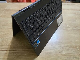 Dotykovy Asus Flip 13 OLED TOP stav s 512gb ssd intel core i - 2