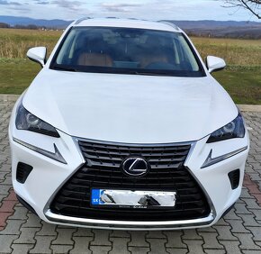 Lexus NX300h - 2