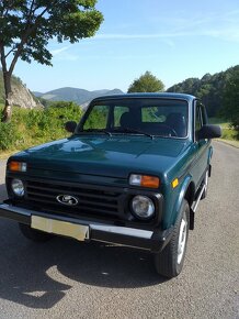 Lada niva 4x4 1.7i 61kw rok výroby 7/2012 - 2