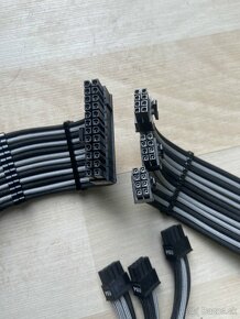 PSU ( Zdroj ) Káble od Cablemod - 24-pin +3x 8-pin PCIe - 2