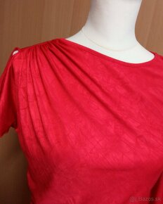 Červené spoločenské šaty - asymetrické - 2