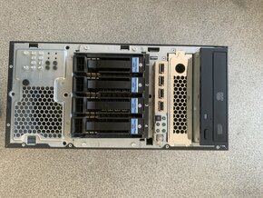 Predám plne funkčný server HP Proliant ML110 G7 - 2