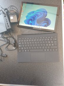 Microsoft Surface Pro 6,   i5 8gen,RAM 8GB,SSD 256GB. - 2