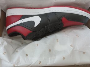 Jordan 1 low Alternate Bred Toe EU45 - 2