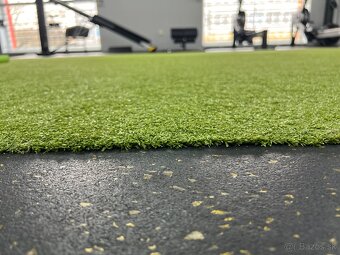 Predám nepoužitý Športový TURF - 15mm. - 3x4m - 2