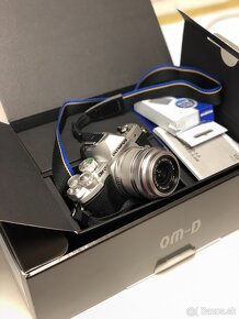 Olympus E-M10 Mark III Pancake Double Zoom kit silver - 2