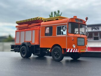 ŠKODA LIAZ/ TATRA predam zberatelske modely. Mierka 1:43. - 2