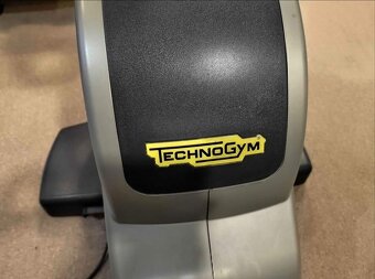 Korčuliarsky trenažér TECHNOGYM WAVE - 2