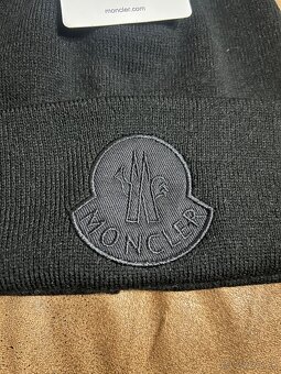 Zimná čiapka MONCLER čierná - 2