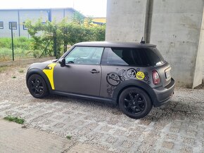 MINI Cooper One - R56 - 70kW - Wrapdesign - 2007 - 2