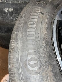 Predám elektróny na hondu cr-v 225/65 r17 - 2