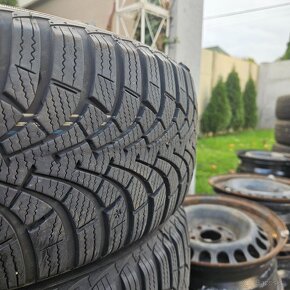 205/60 r16 Good year - 2