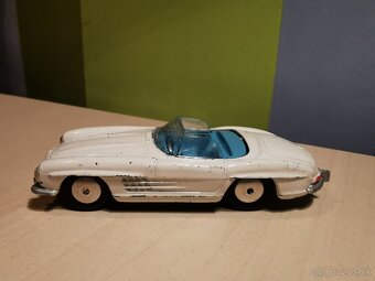 ZLAVA Corgi toys Mercedes 300SL - 2