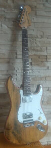 Fender Squier Standard Fat Stratocaster. - 2