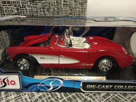 MODEL CHEVROLET CORVETTE  1957 1:18 - 2