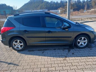 Peugeot 207   1.4 benzín 54kw 102000 km  - 2