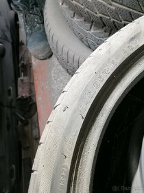 245/35 R18 - 2