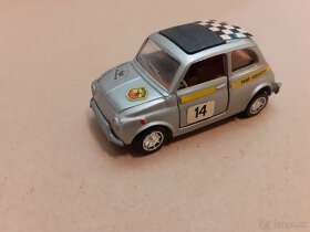 MEBETOYS - 6608 - ABARTH 695 essesse - 2