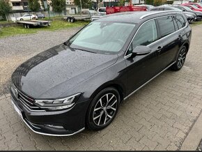 Volkswagen Passat Variant 2.0 TDI EVO Elegance DSG - 2