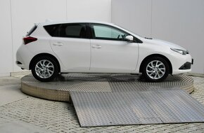 TOYOTA Auris 1,6i 97 kW - 2