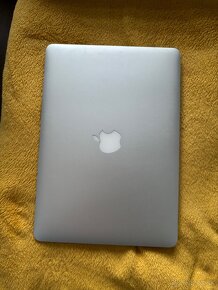 MacBook Air 13inch Intel core i5 - 2