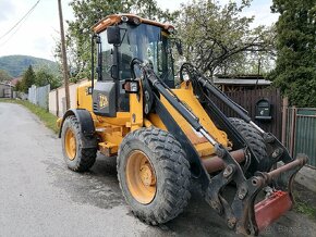 JCB 411HT - 2