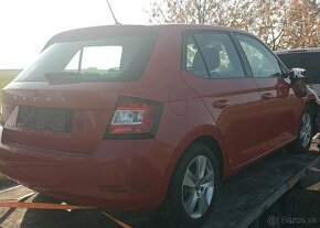 Fabia 3 diely z havarovaneho vozu - 2