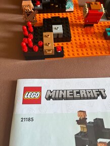 Lego Minecraft 21185 - 2