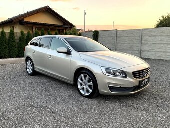 VOLVO V60 D3 2.0L 150K A/T SUMMUM GEARTRONIC SR - 2