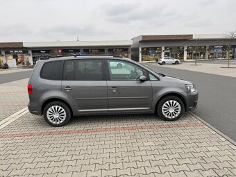 Volkswagen Touran 1.6 TDi 77kw digi klima navigace - 2