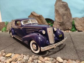 prodám model 1:18 cadillac v16 aerodynamic 1934 - 2