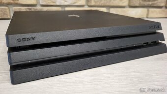 Ps4 pro 1 tb 2 x original ovladac a hry - 2